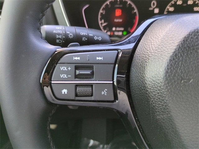 Used 2024 Honda Pilot Touring image 31