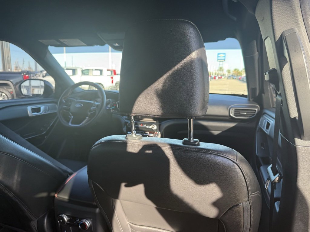 Used 2023 Ford Explorer ST-Line w/ Class IV Trailer Tow Package image 35