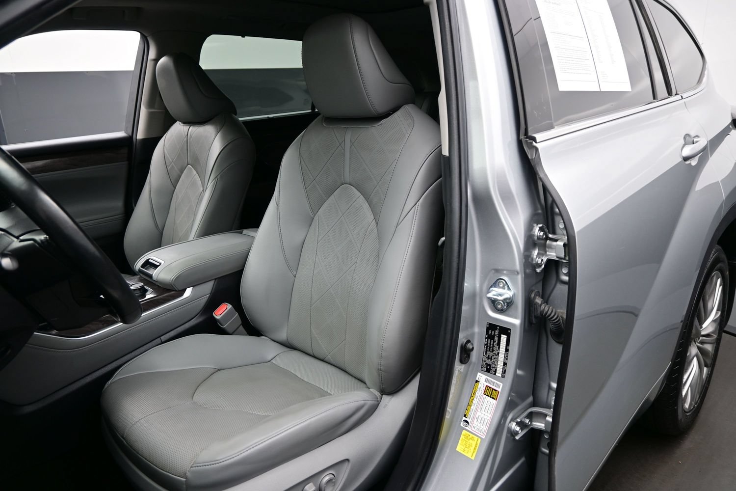 Used 2023 Toyota Highlander Platinum AWD/4WD image 12