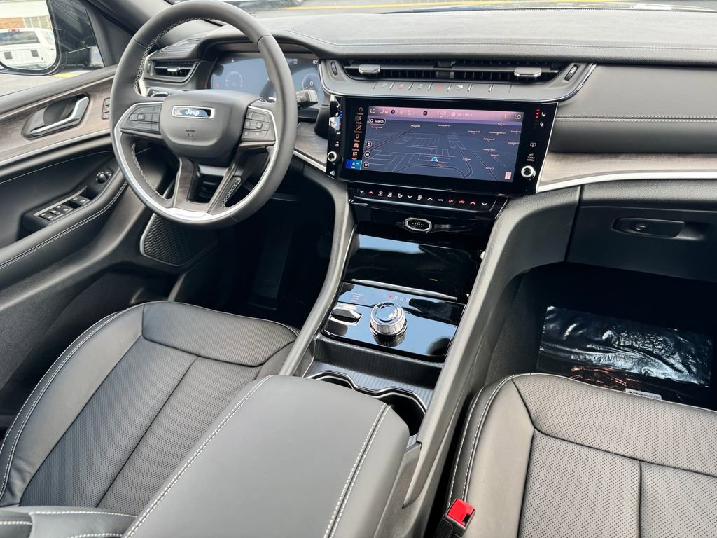 New 2026 Jeep Grand Cherokee L Limited AWD/4WD image 10
