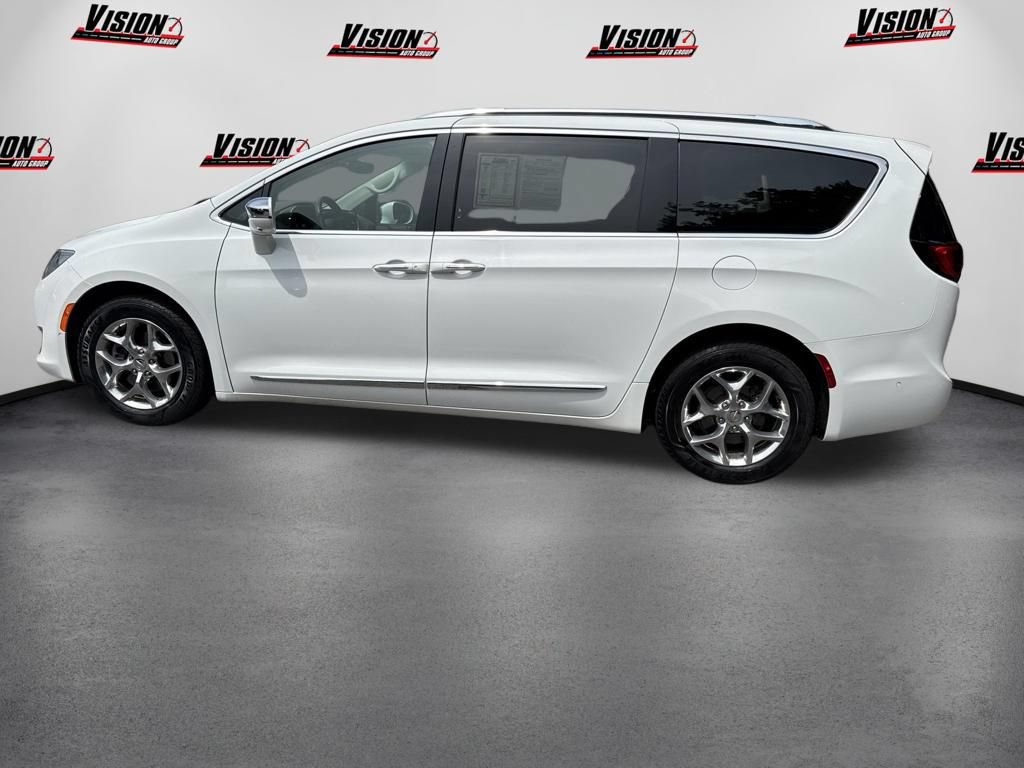 Used 2019 Chrysler Pacifica Limited w/ Advanced Safetytec Group FWD image 8