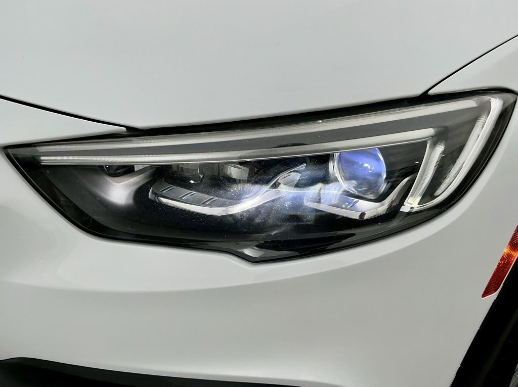 Used 2018 Buick Regal Essence w/ Driver Confidence Package #1 image 10