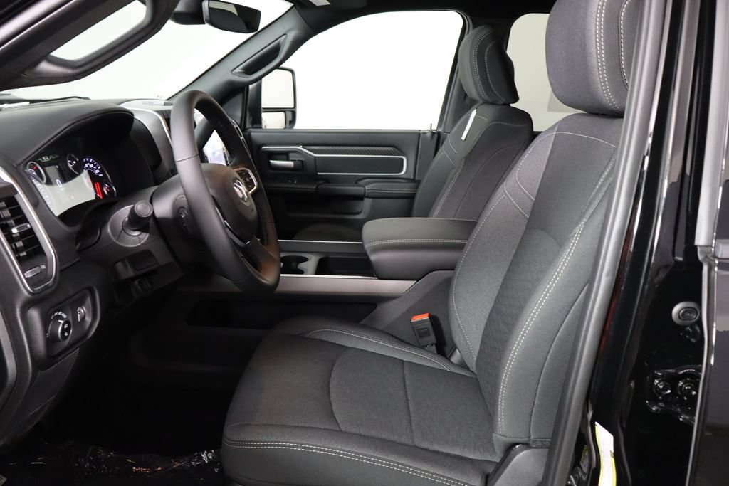 New 2026 RAM 2500 Big Horn AWD/4WD image 13