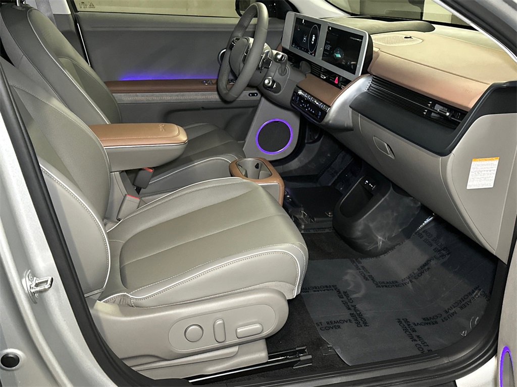 Used 2024 Hyundai Ioniq 5 Limited image 13