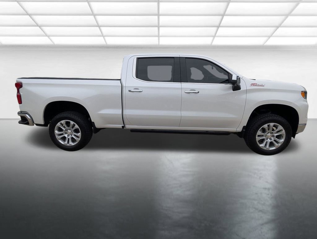 Certified 2022 Chevrolet Silverado 1500 LTZ w/ LTZ Premium Package AWD/4WD image 32