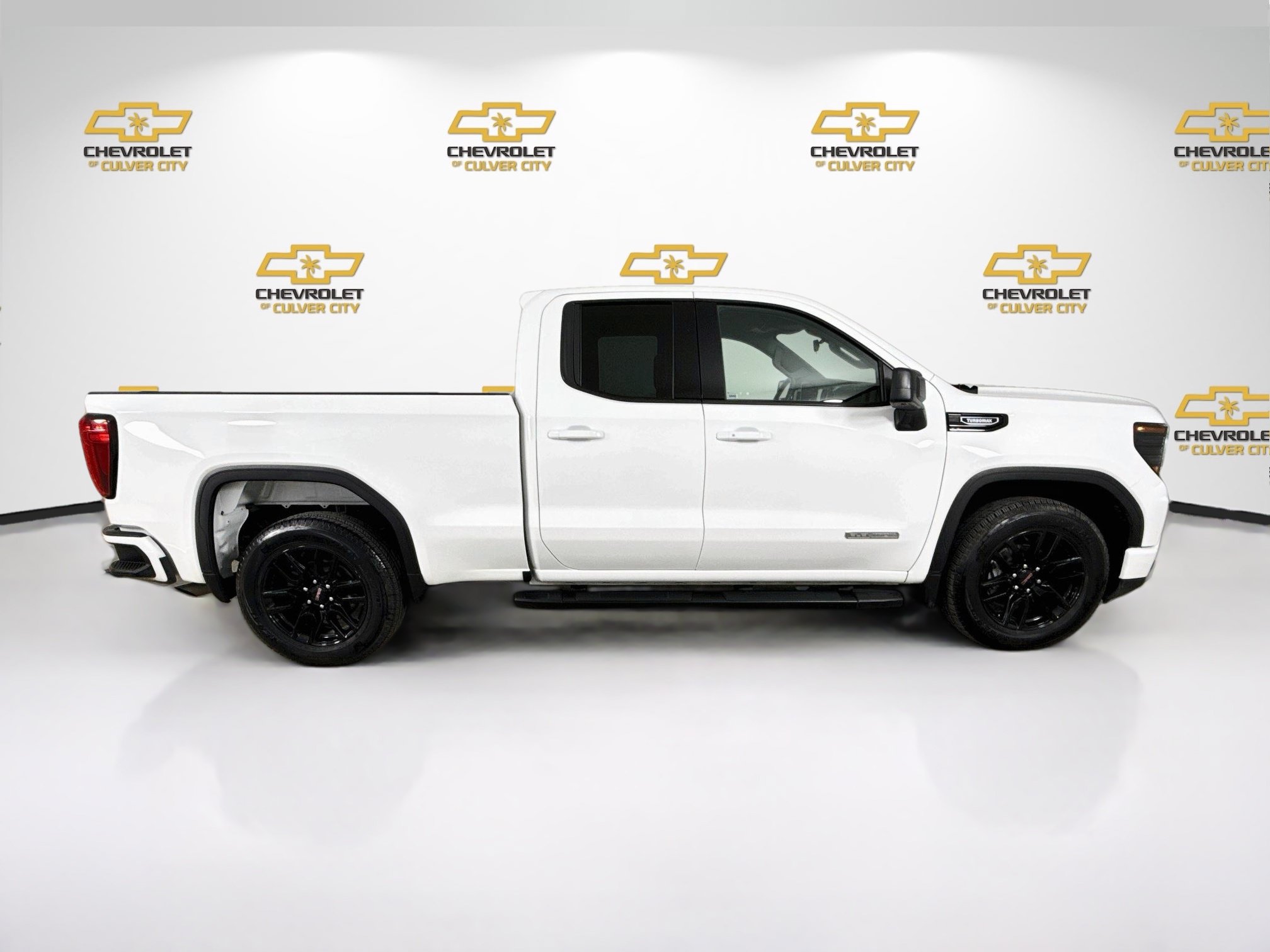 Used 2025 GMC Sierra 1500 Elevation RWD image 9