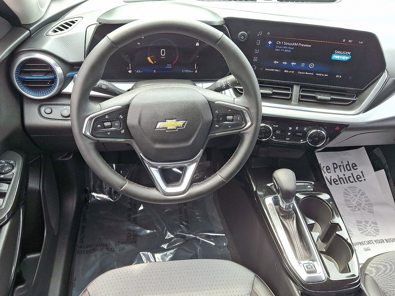 Used 2024 Chevrolet Trax LT w/ LT Convenience Package image 13