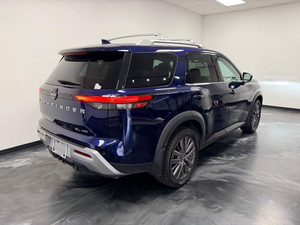Used 2022 Nissan Pathfinder SL AWD/4WD image 12