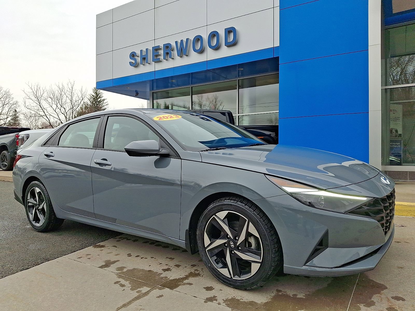 Used 2023 Hyundai Elantra SEL w/ Convenience Package image 1