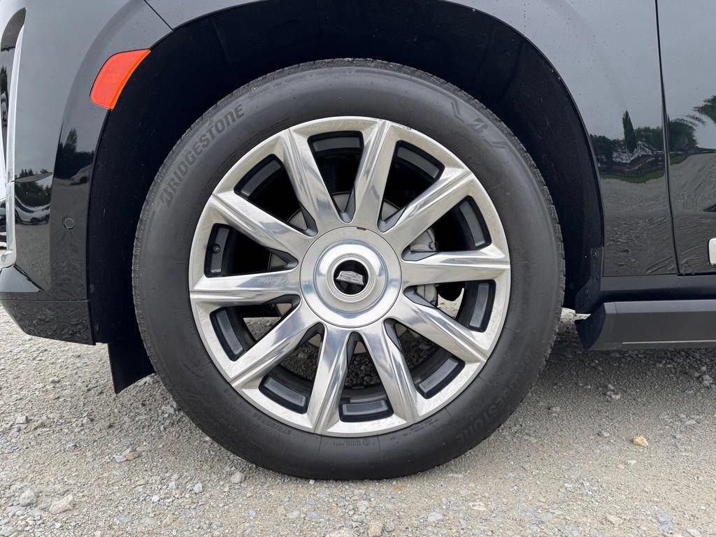 Certified 2024 Cadillac Escalade ESV Premium Luxury Platinum AWD/4WD image 14