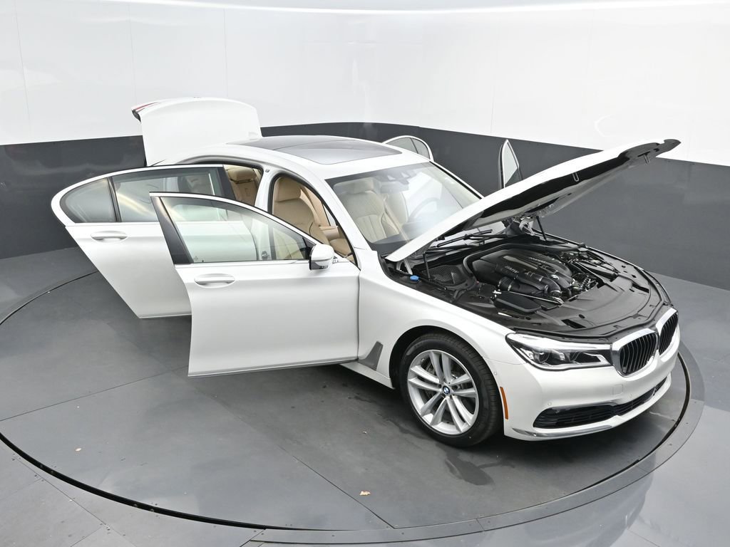 Used 2016 BMW 750i xDrive image 56