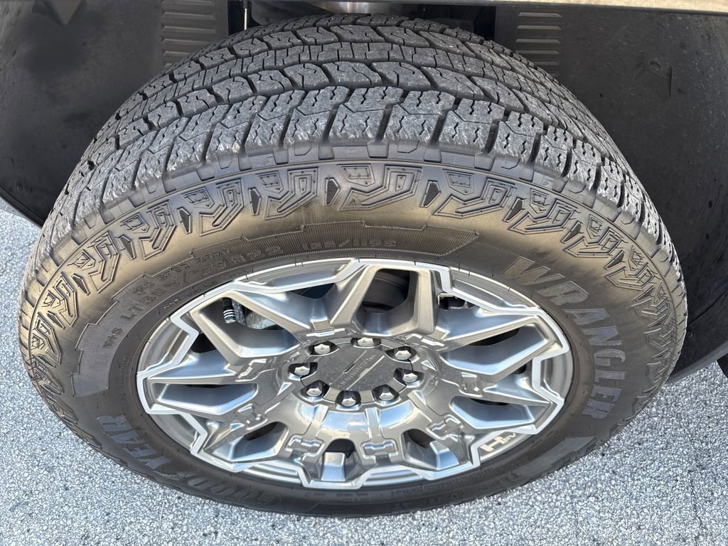 Used 2024 GMC Hummer EV 3X image 11