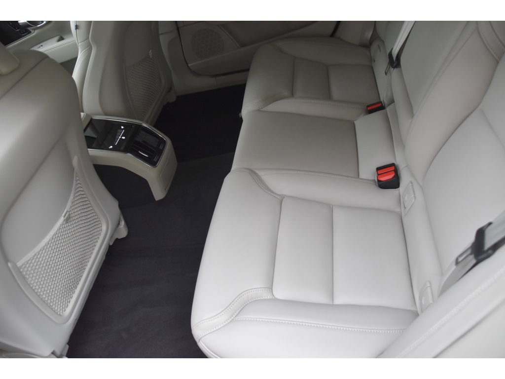 Certified 2025 Volvo S90 B6 Ultra image 15