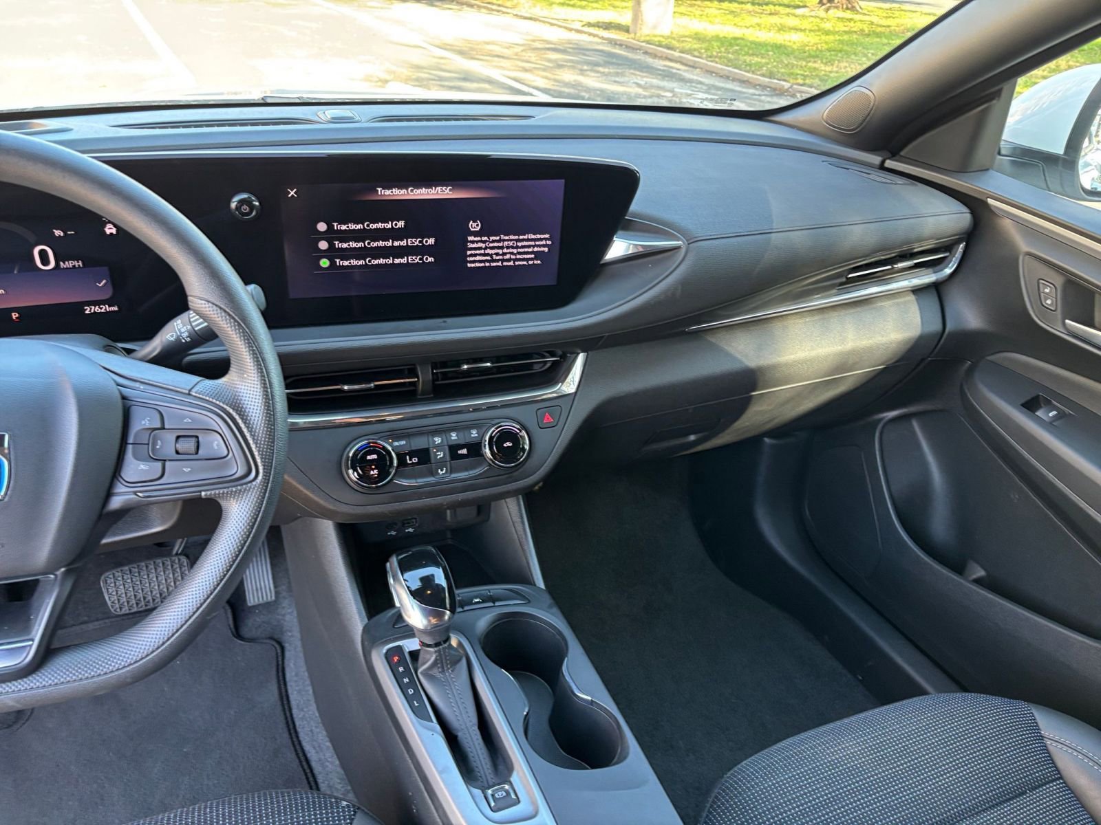 Used 2025 Buick Envista Sport Touring FWD image 30