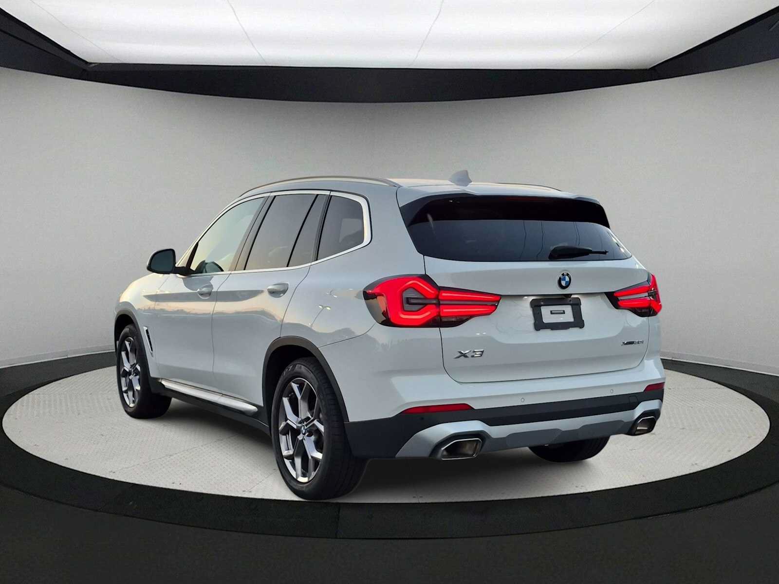 Used 2022 BMW X3 xDrive30i w/ Convenience Package AWD/4WD image 6