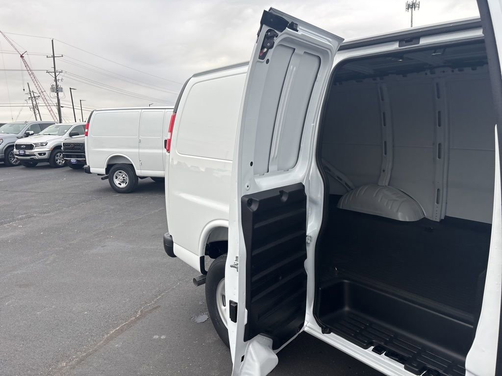 New 2025 Chevrolet Express 2500 w/ Driver Convenience Package image 35