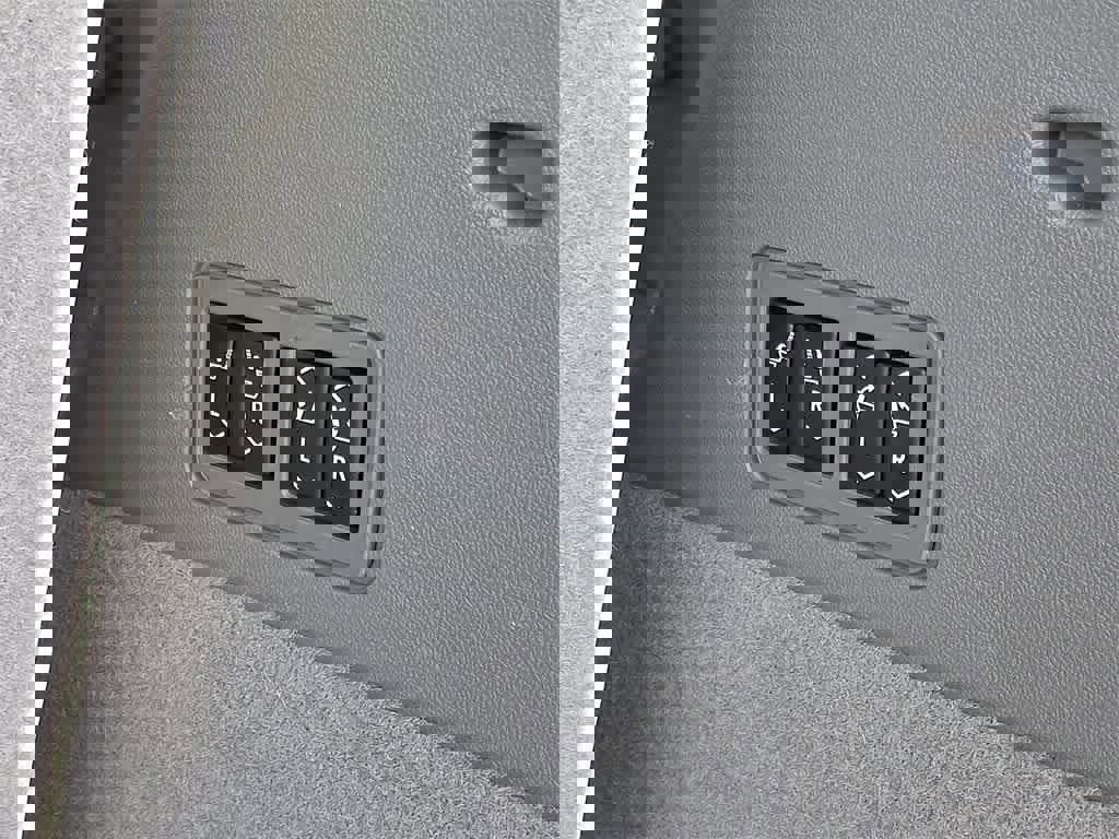 Used 2024 Cadillac XT6 Premium Luxury w/ Technology Package image 29