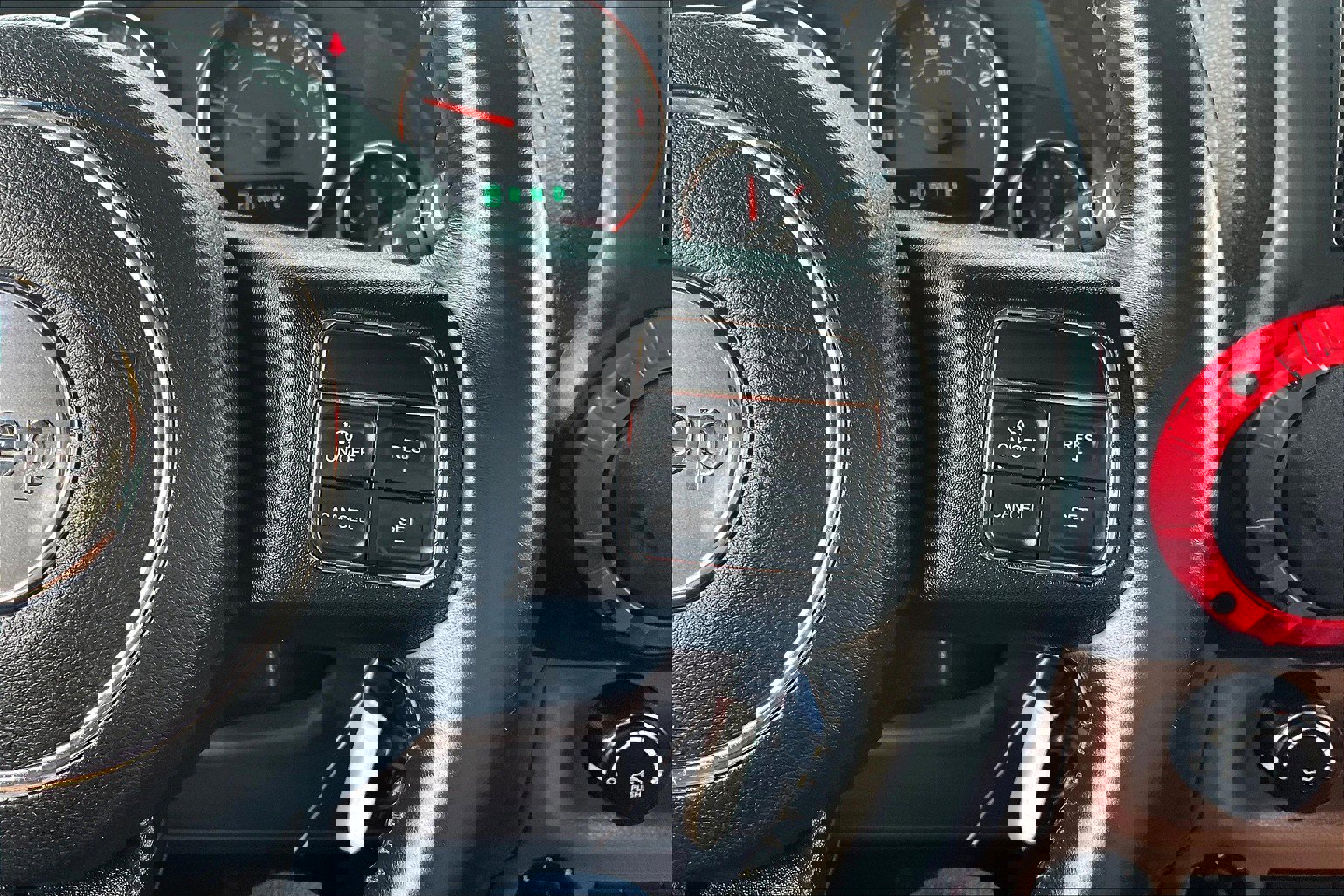 Used 2016 Jeep Wrangler Unlimited Rubicon w/ Connectivity Group image 23