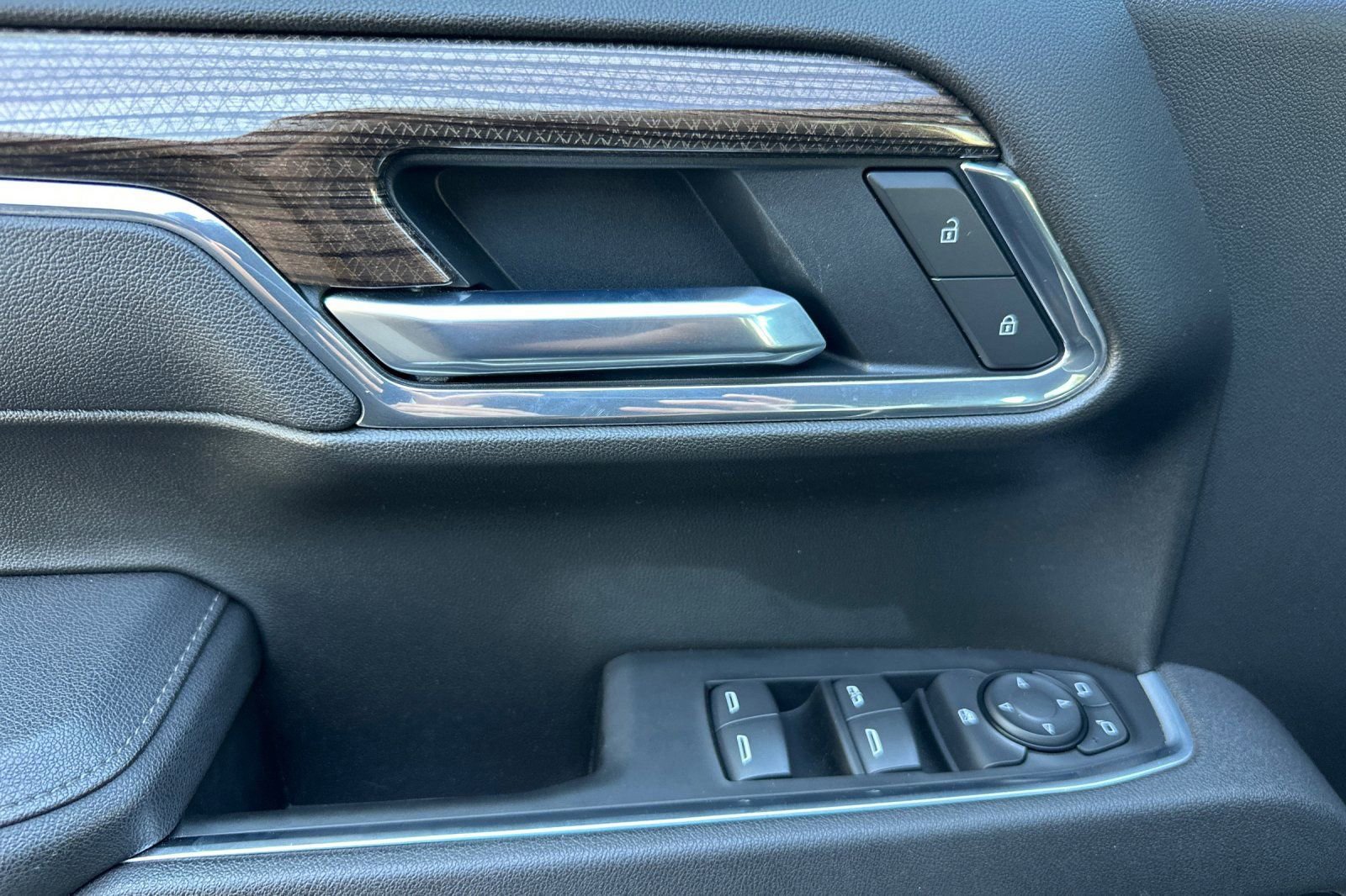 Used 2025 Chevrolet Silverado 1500 LT w/ All Star Edition Plus image 11