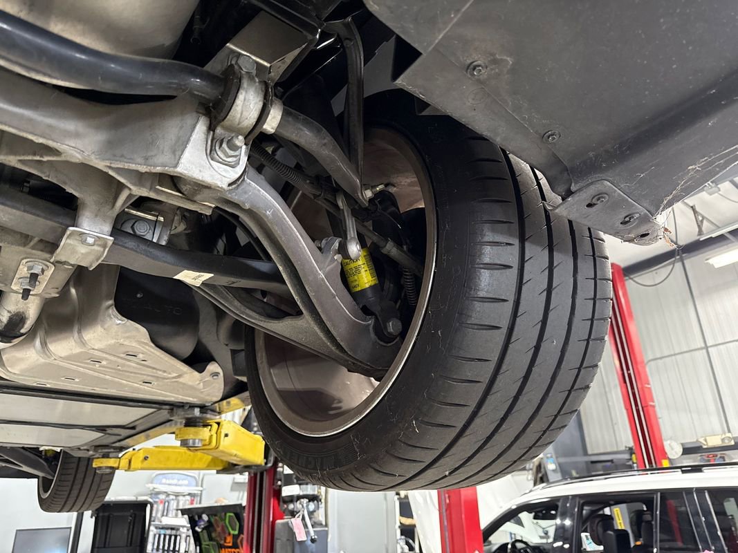 Used 2010 Chevrolet Corvette Grand Sport w/ Preferred Equipment Group image 12