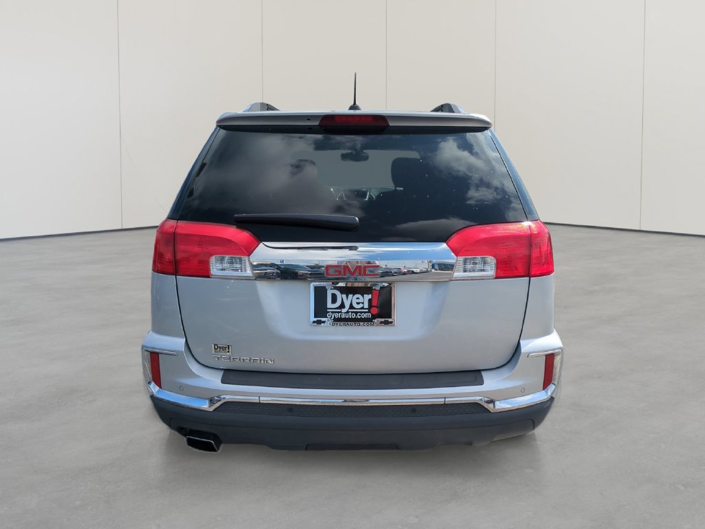 Used 2017 GMC Terrain SLT w/ Driver Alert Package I FWD image 4