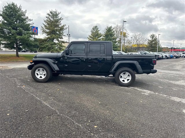 Used 2022 Jeep Gladiator Sport image 8