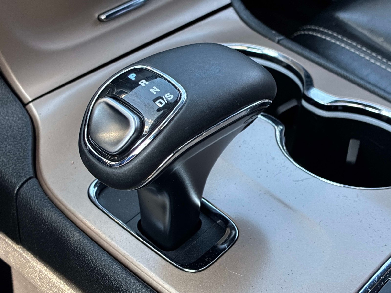 Used 2014 Jeep Grand Cherokee Limited AWD/4WD image 31