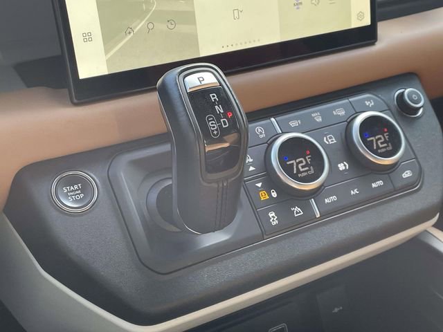 Used 2023 Land Rover Defender 130 X-Dynamic SE image 29