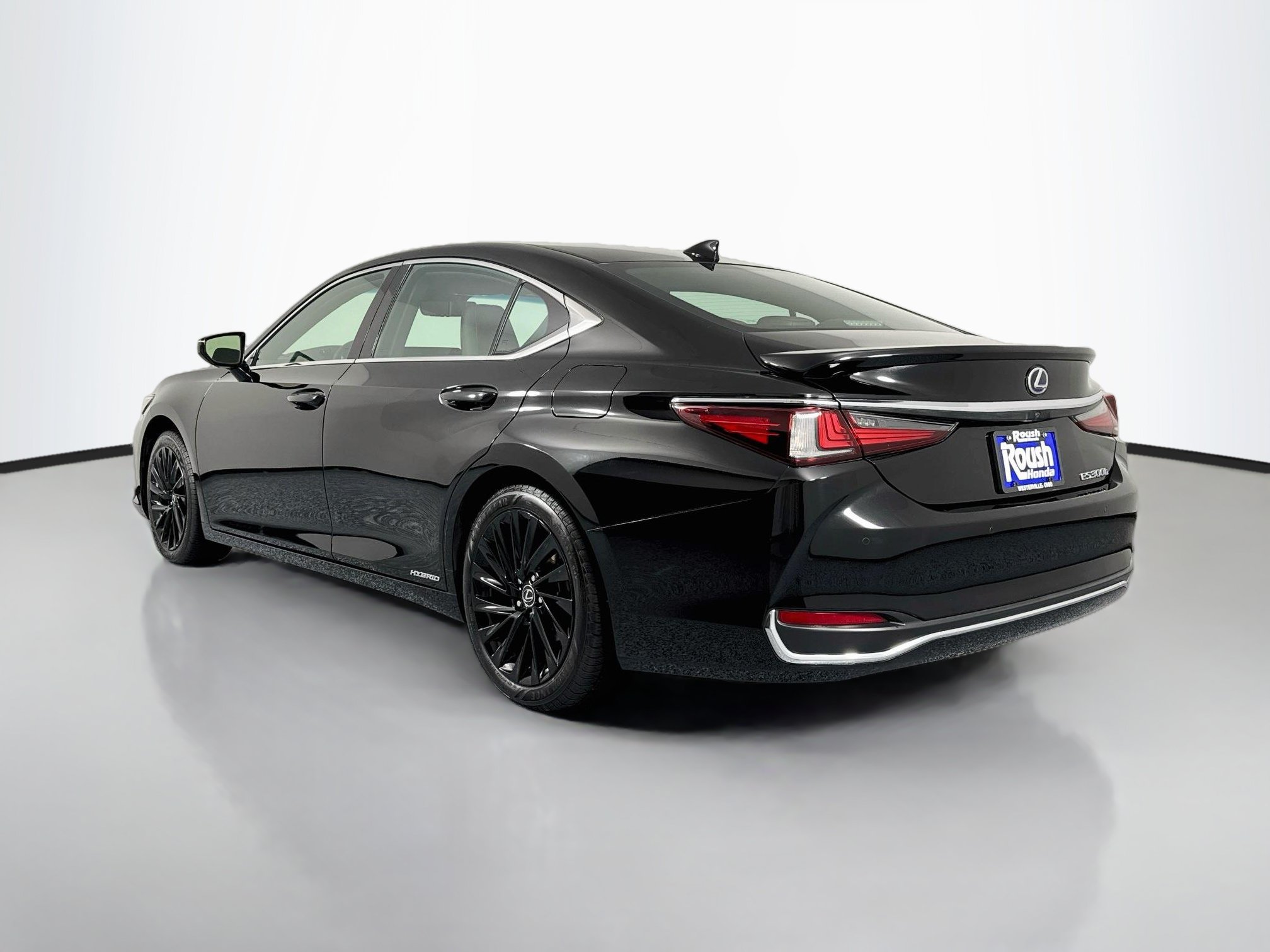 Used 2022 Lexus ES 300h w/ Accessory Package FWD image 7