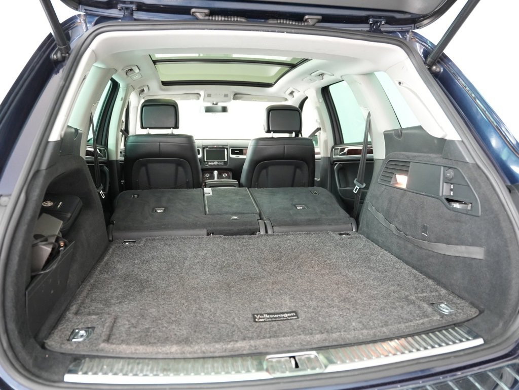 Used 2013 Volkswagen Touareg VR6 image 38