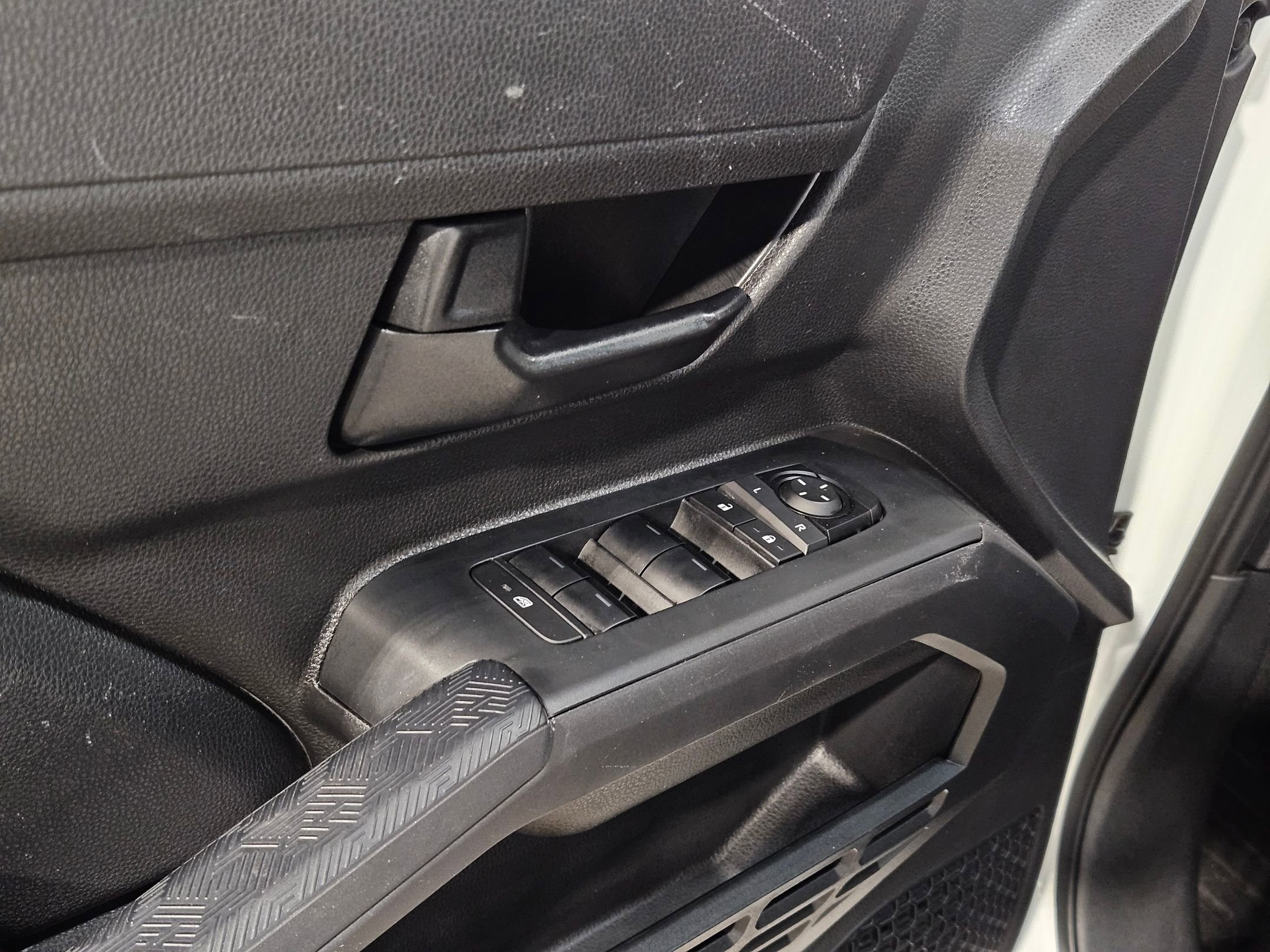 Certified 2024 Toyota Tacoma SR5 image 21