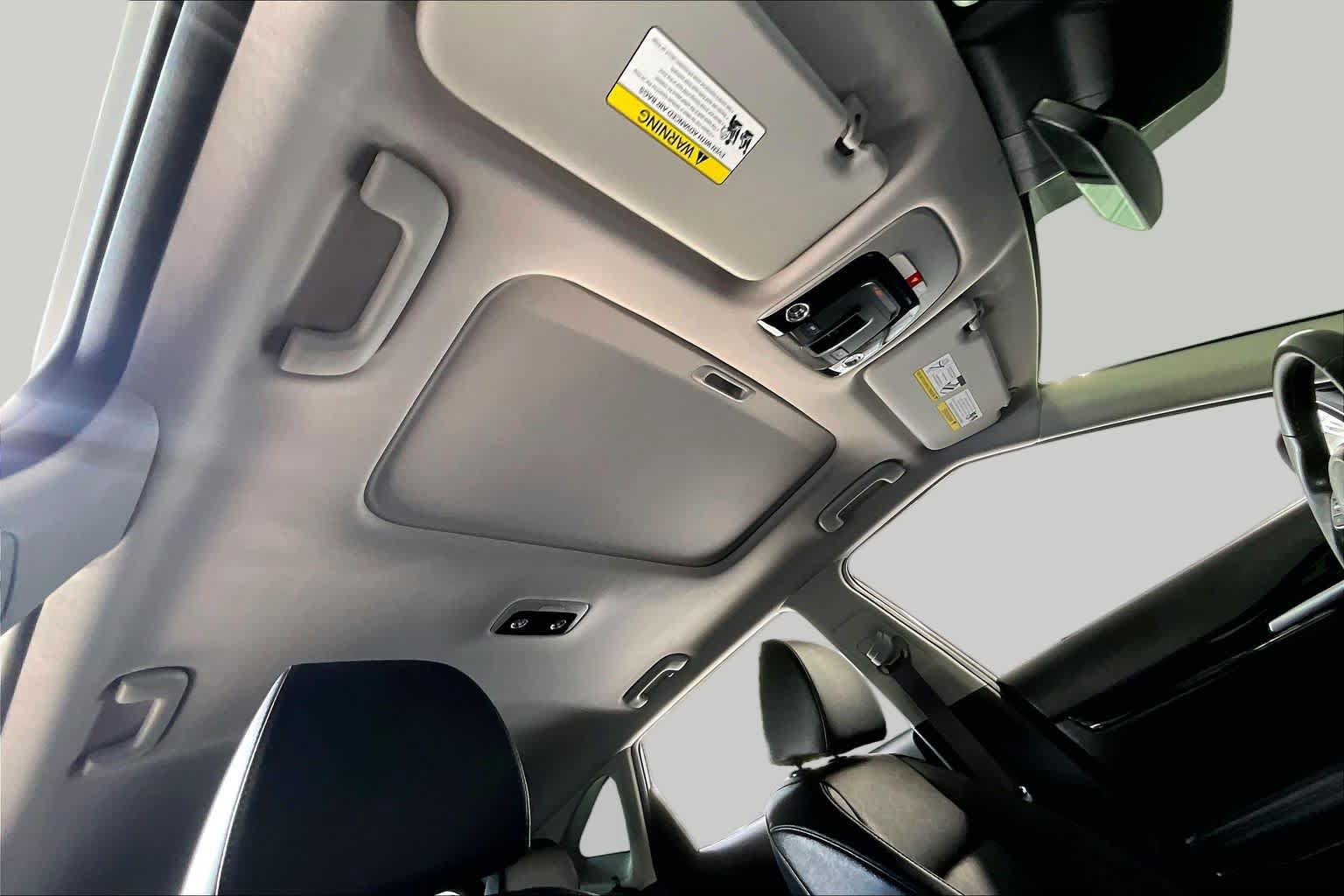 Certified 2025 Kia Seltos SX w/ SX Sunroof Package AWD/4WD image 14