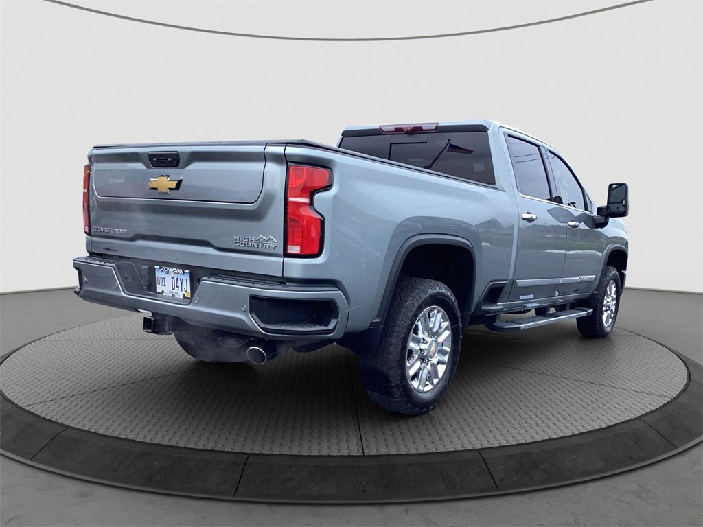 Used 2024 Chevrolet Silverado 3500 High Country w/ Technology Package image 7