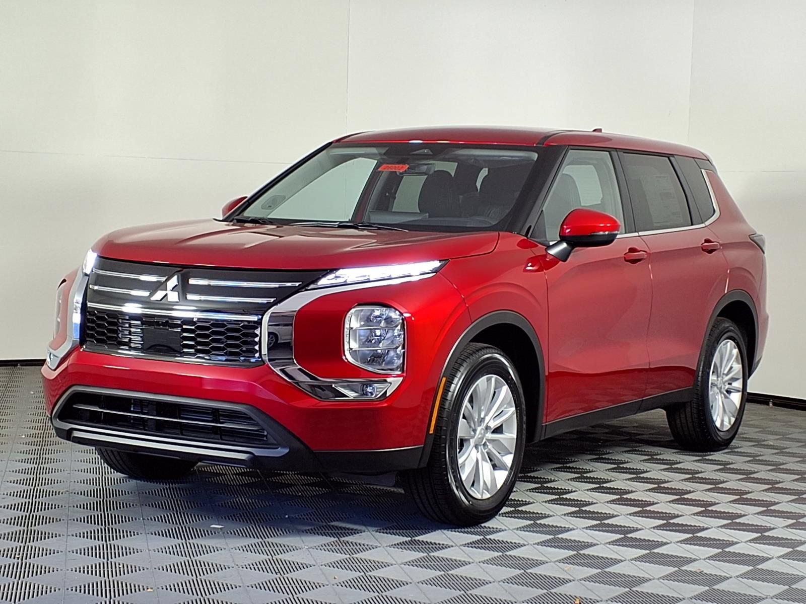 New 2026 Mitsubishi Outlander ES FWD image 3