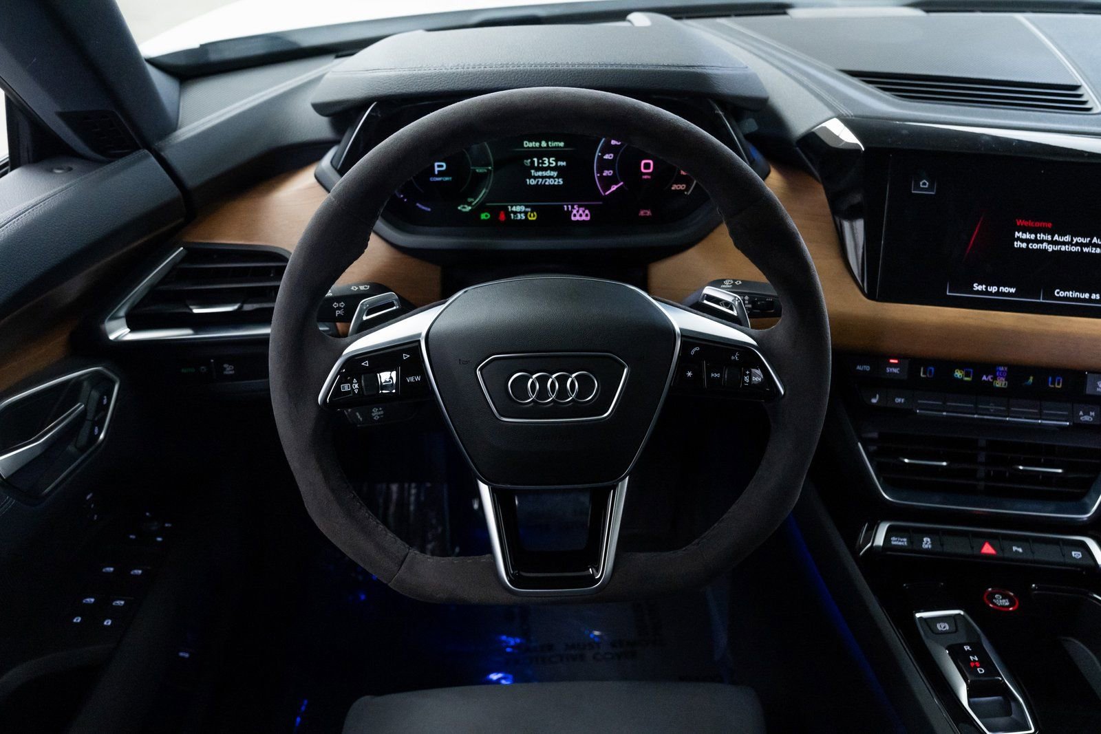 Used 2024 Audi e-tron GT Premium Plus AWD/4WD image 12