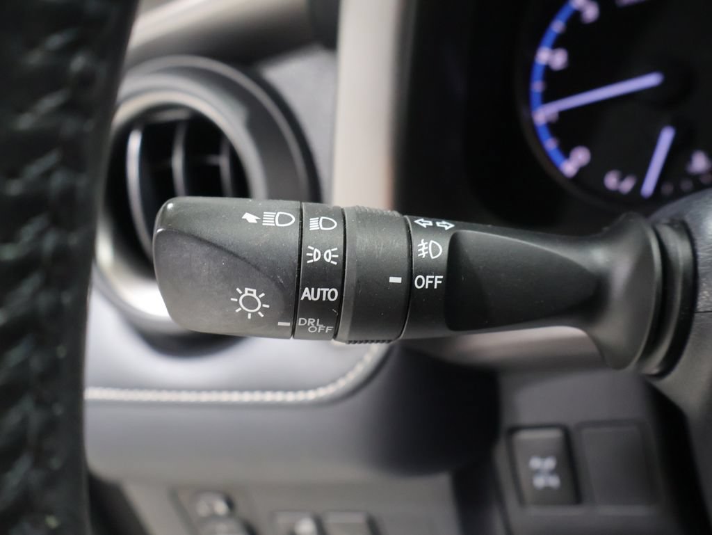 Used 2018 Toyota RAV4 XLE w/ Plus Extra Value Package AWD/4WD image 34