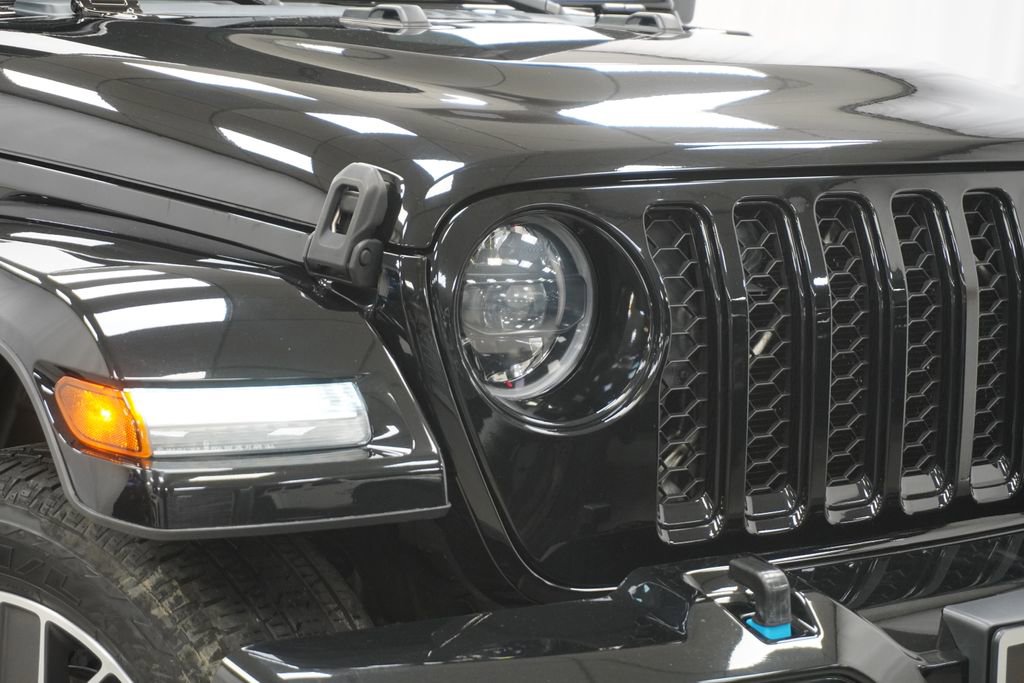Certified 2023 Jeep Wrangler Unlimited Sahara AWD/4WD image 7