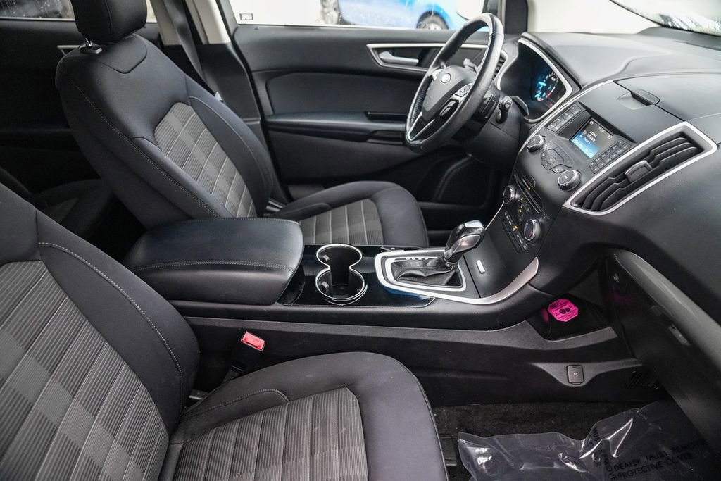 Used 2018 Ford Edge SEL image 17