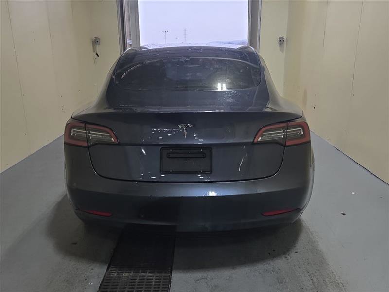 Used 2023 Tesla Model 3 Standard Range image 9