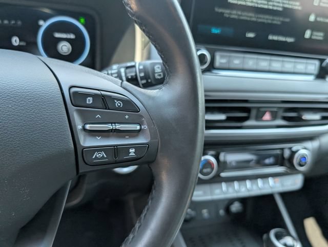Used 2023 Hyundai Kona Limited w/ Cargo Package AWD/4WD image 17