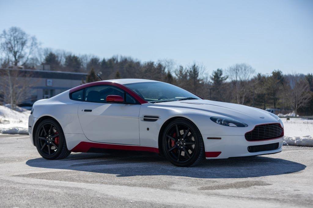 Used 2006 Aston Martin V8 Vantage Coupe image 37