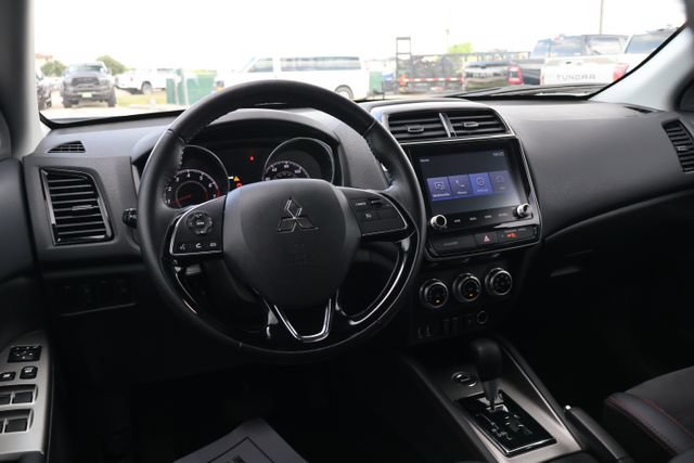 Used 2023 Mitsubishi Outlander Sport SE AWD/4WD image 10