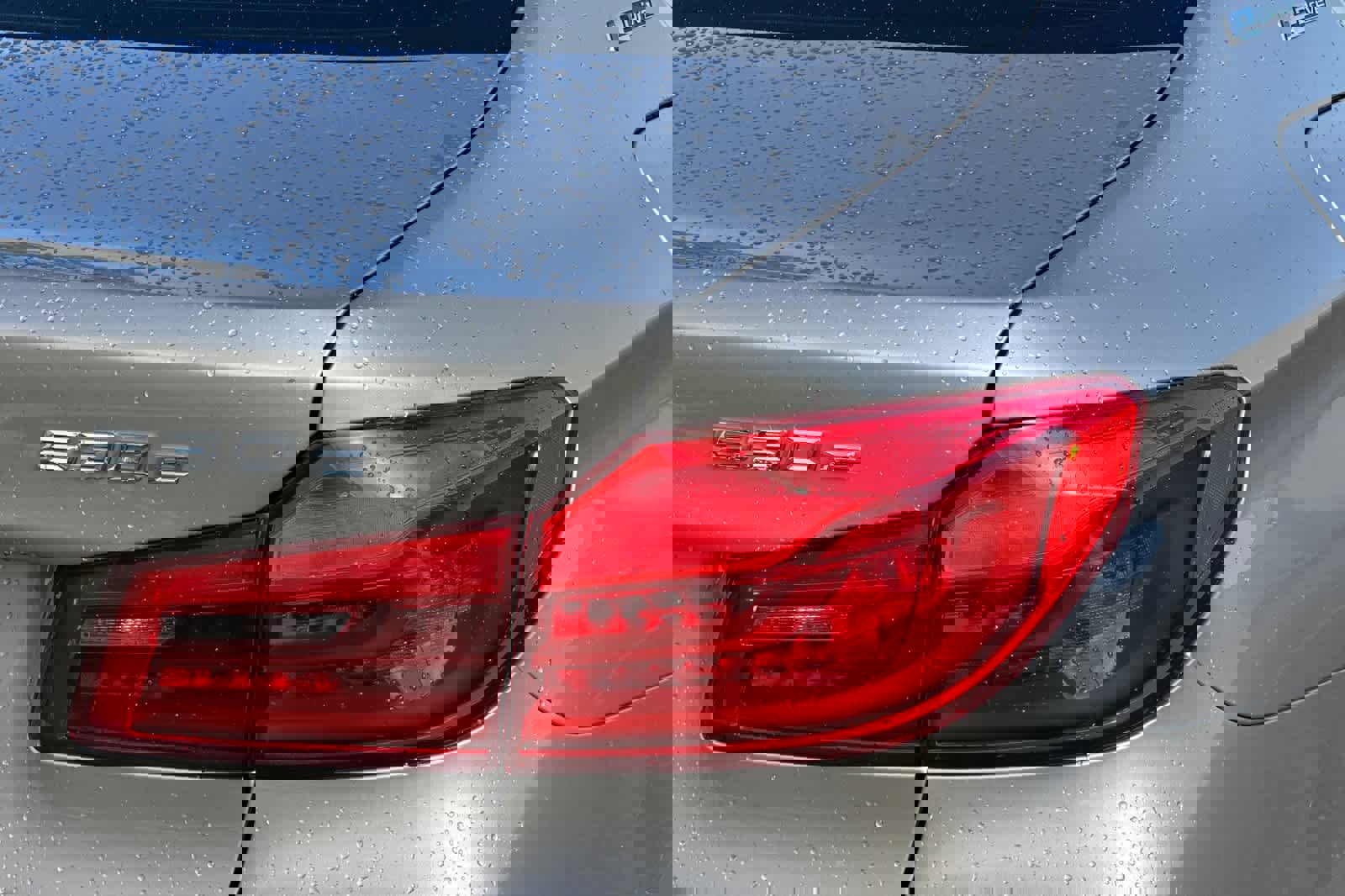 Used 2018 BMW 530e image 32