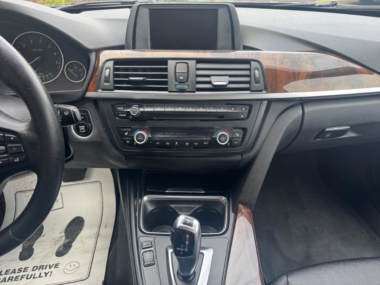 Used 2015 BMW 328i xDrive Sedan AWD/4WD image 8