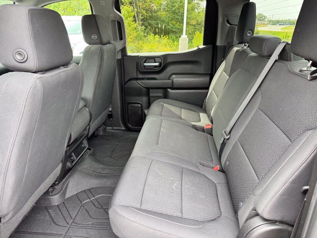 Used 2022 Chevrolet Silverado 1500 Custom AWD/4WD image 27