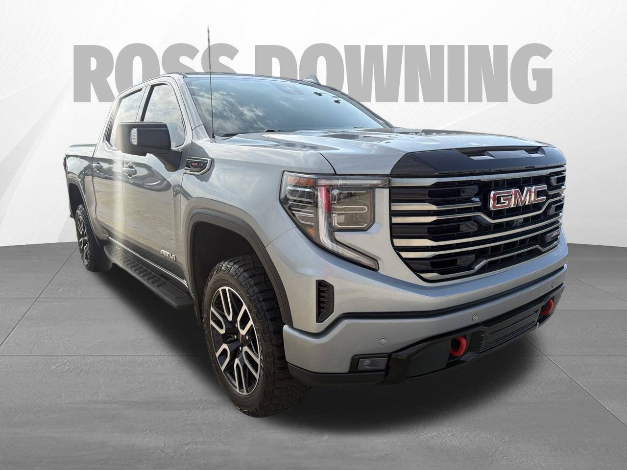 Used 2025 GMC Sierra 1500 AT4 w/ AT4 Premium Package AWD/4WD image 3