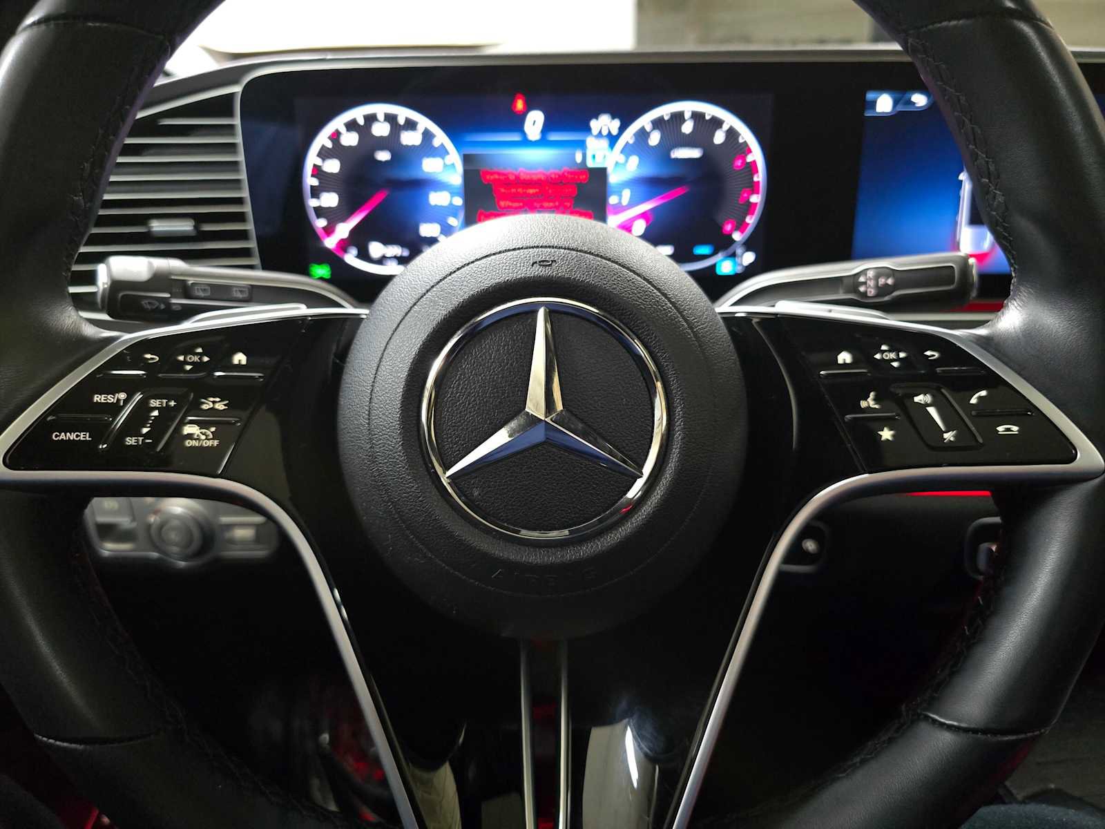 Used 2024 Mercedes-Benz GLS 450 4MATIC image 25