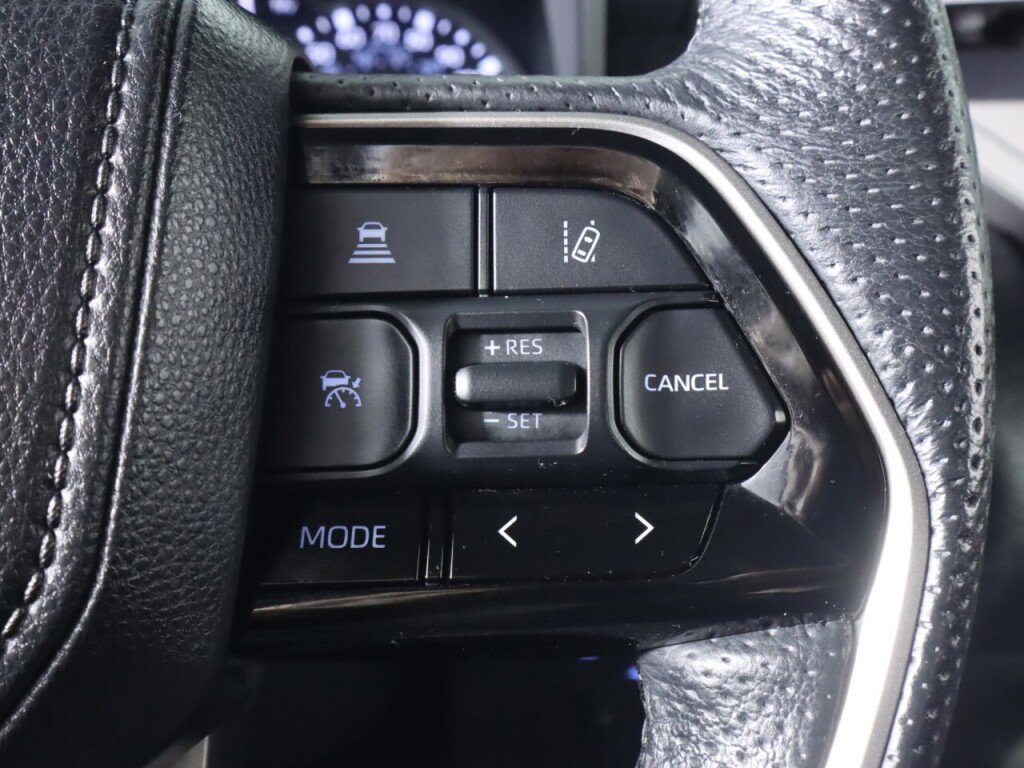 Used 2022 Toyota Tundra SR5 w/ TRD Off-Road Package AWD/4WD image 13