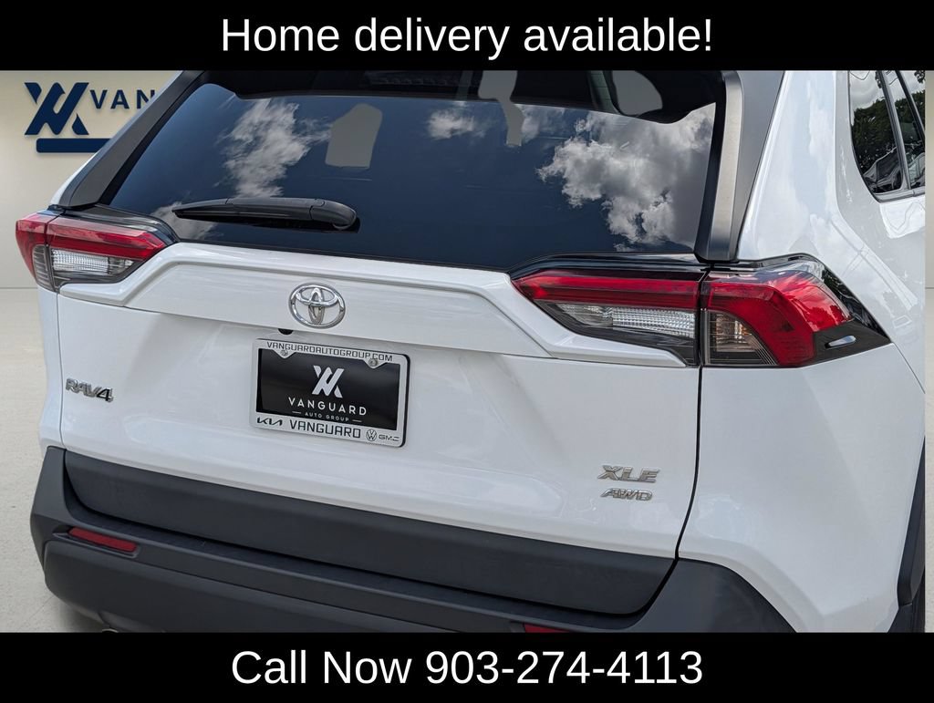 Used 2022 Toyota RAV4 XLE w/ Convenience Package AWD/4WD image 10