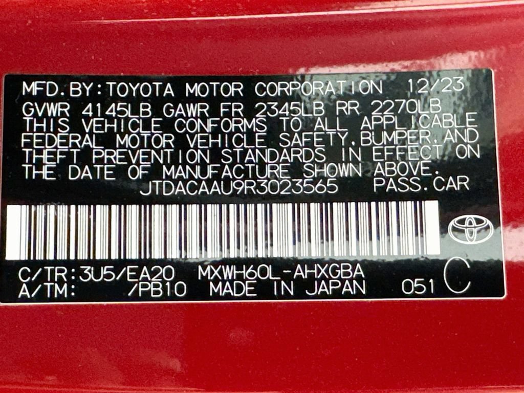 Used 2024 Toyota Prius XLE FWD image 31